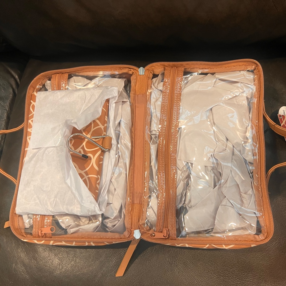 Tender Love+Carry Tan Swirls Cosmetic Travel Bag - Picture 3 of 4